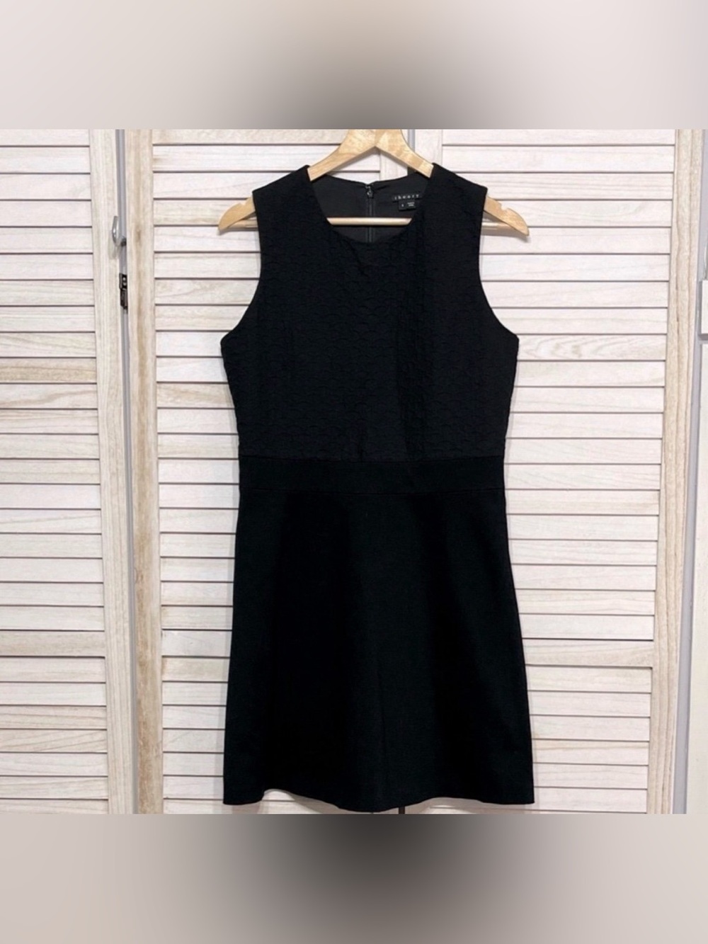 EUC Theory Sleeveless Black Dress Women’s Size 8 PRICE FIRM